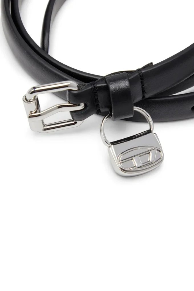 b-charm hip Wąski skórzany pasek o szerokości 1,4 cm z zawieszką 1DR