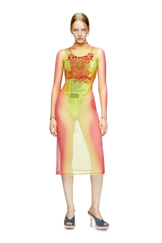 d-afnic Warstwowa sukienka midi z nadrukiem tekstu piosenki d-afnic Warstwowa sukienka midi z nadrukiem tekstu piosenki