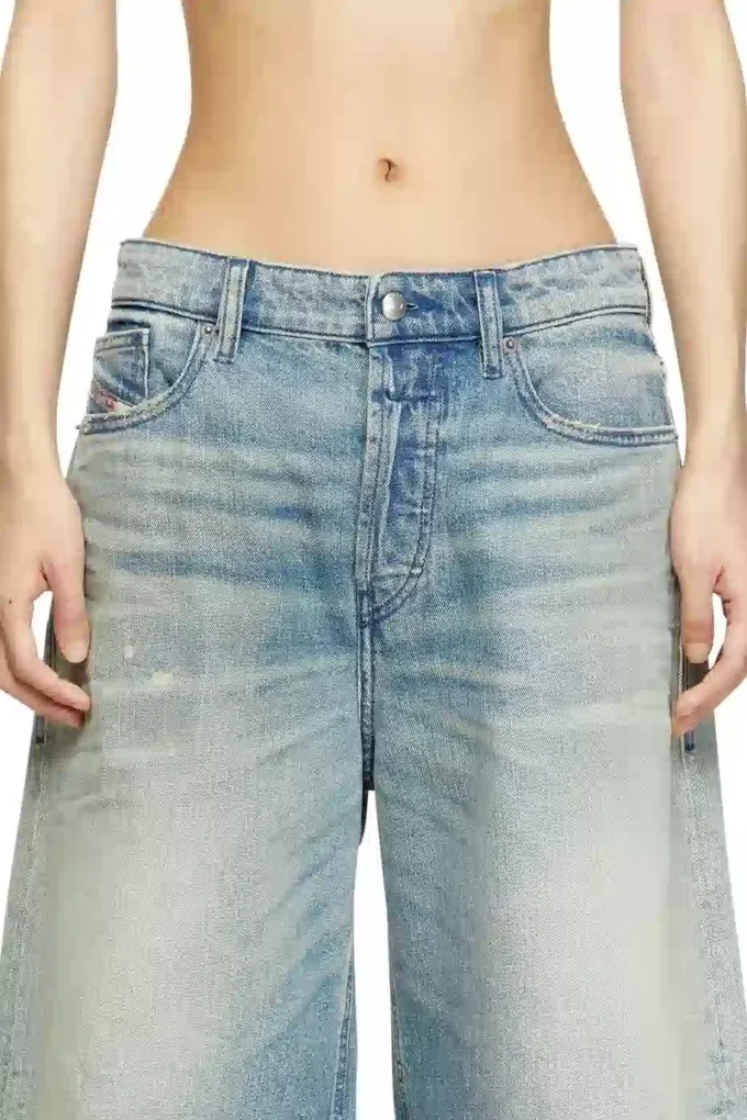 de-sire-short Szorty z dżinsu z efektem przetarcia