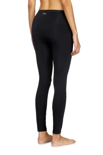 meredith-utlt Nylonowe legginsy z wycięciem z tyłu Oval D