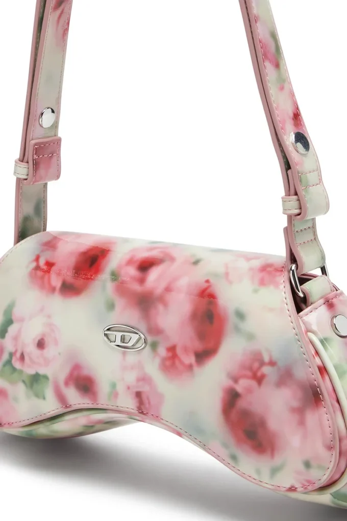 play crossbody Torba na ramię Play z nadrukiem z błyszczącego PU play crossbody Torba na ramię Play z nadrukiem z błyszczącego PU