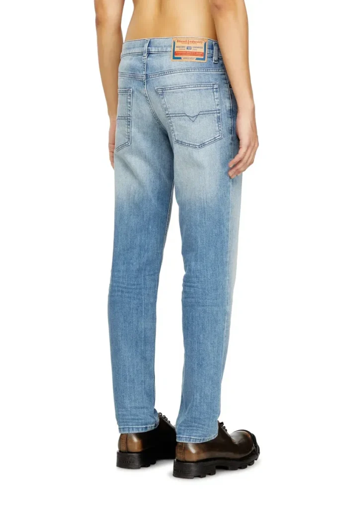 regular jeans 2023 d-finitive 0grdi Znajdź najbliższy sklep