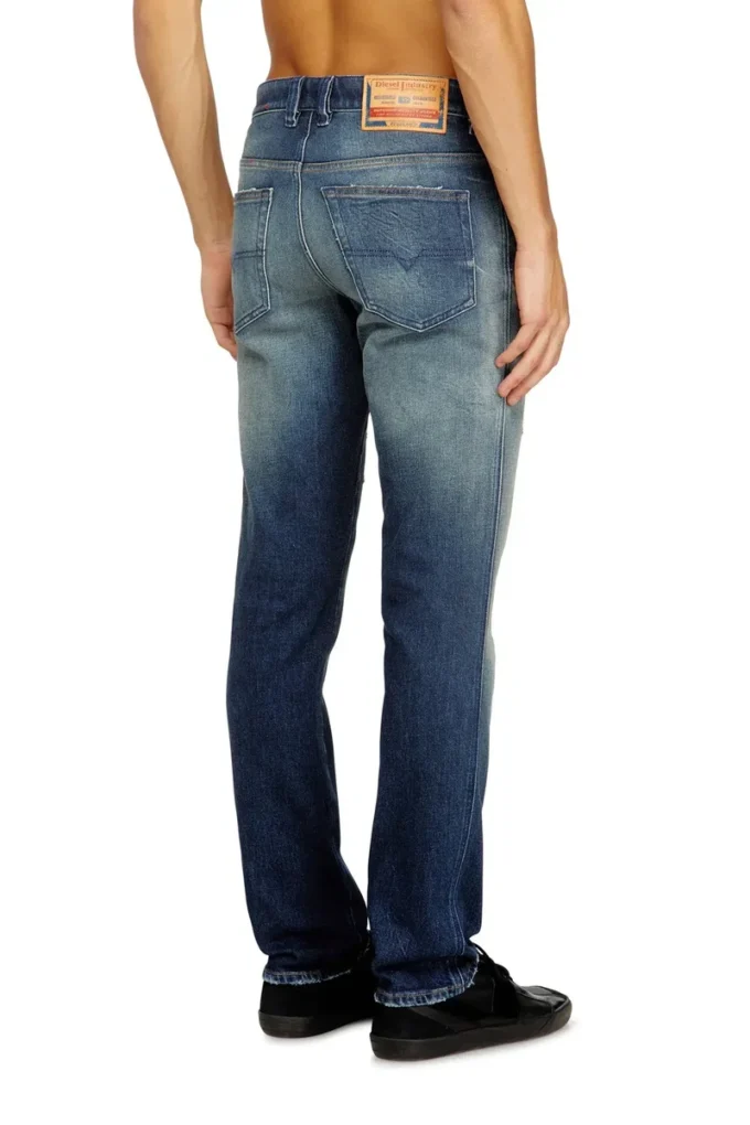 Slim jeans 1993 d-vyl 007ca Znajdź najbliższy sklep