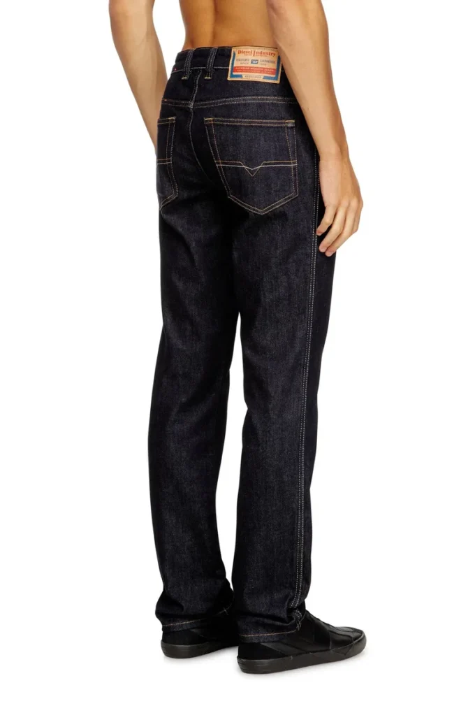 Slim jeans 1993 d-vyl 0dbej Znajdź najbliższy sklep