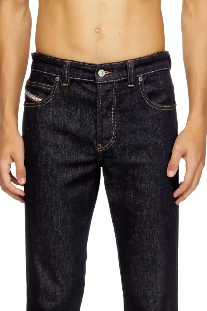Slim jeans 1993 d-vyl 0dbej Znajdź najbliższy sklep