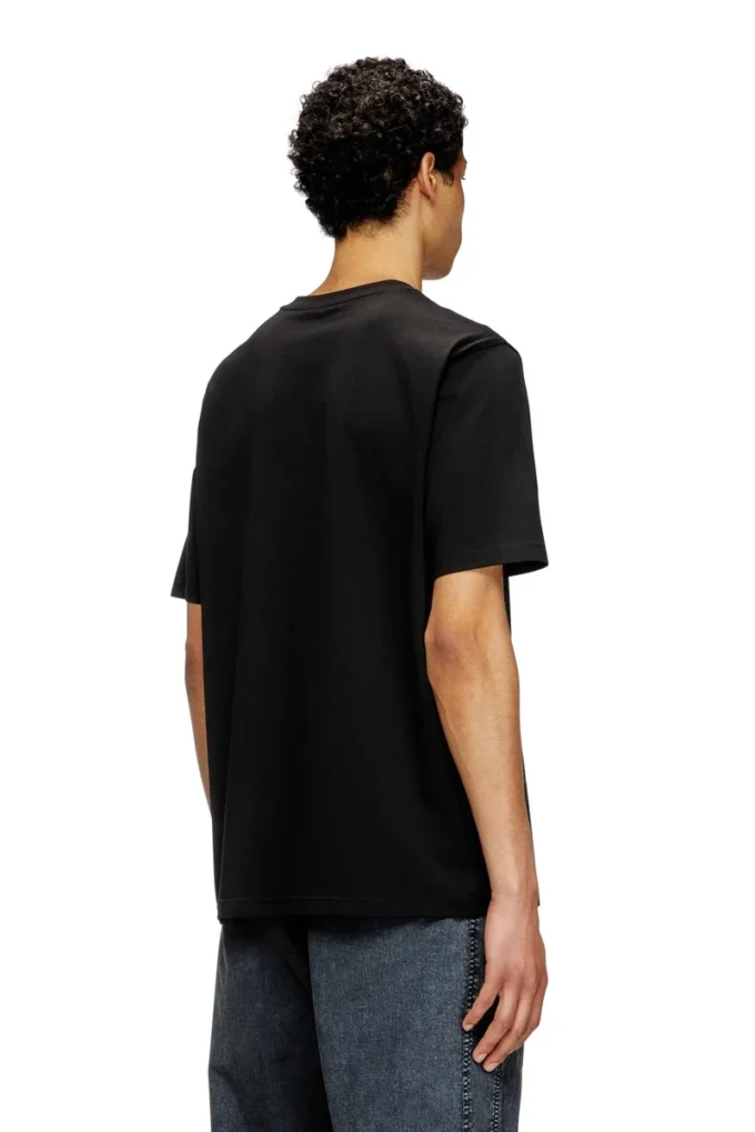 t-adjust-marey T-shirt z wycięciem Oval D