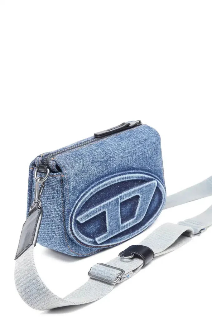 Torba na aparat 1DR Torba na aparat 1DR – torba na aparat z dżinsu solarizowanego Torba na aparat 1DR Torba na aparat 1DR – torba na aparat z dżinsu solarizowanego