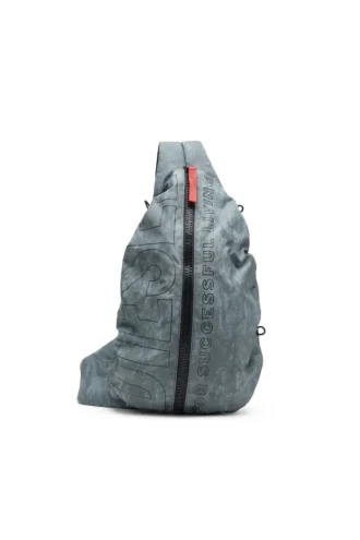 Torba typu sling bag z zamkiem błyskawicznym x Plecak na jedno ramię z regulowanym paskiem